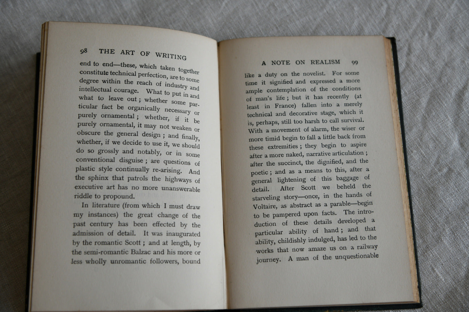 Essays in the Art of Writing - Robert Louis Stevenson