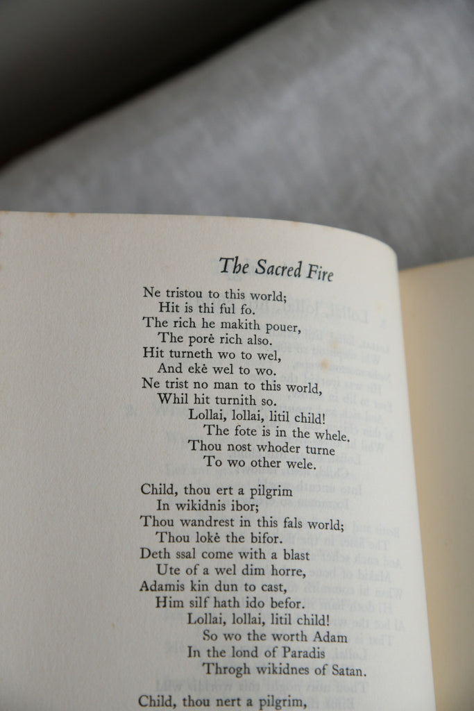 The Sacred Fire - An Anthology of English Poems