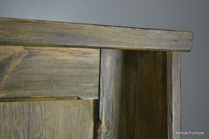 Tavern Style High Back Rustic Pine Settle - Kernow Furniture