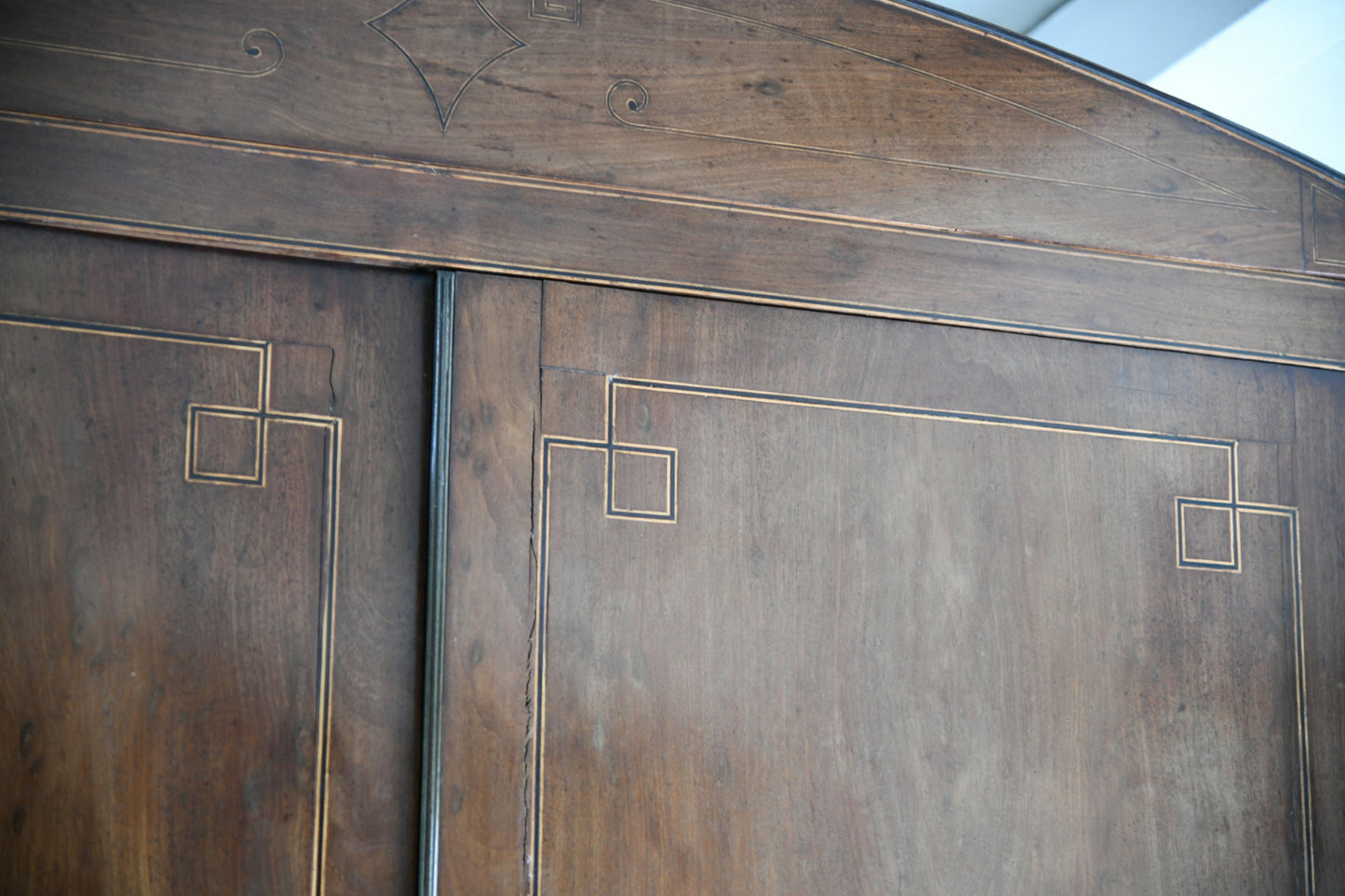 Regency Mahogany Linen Press