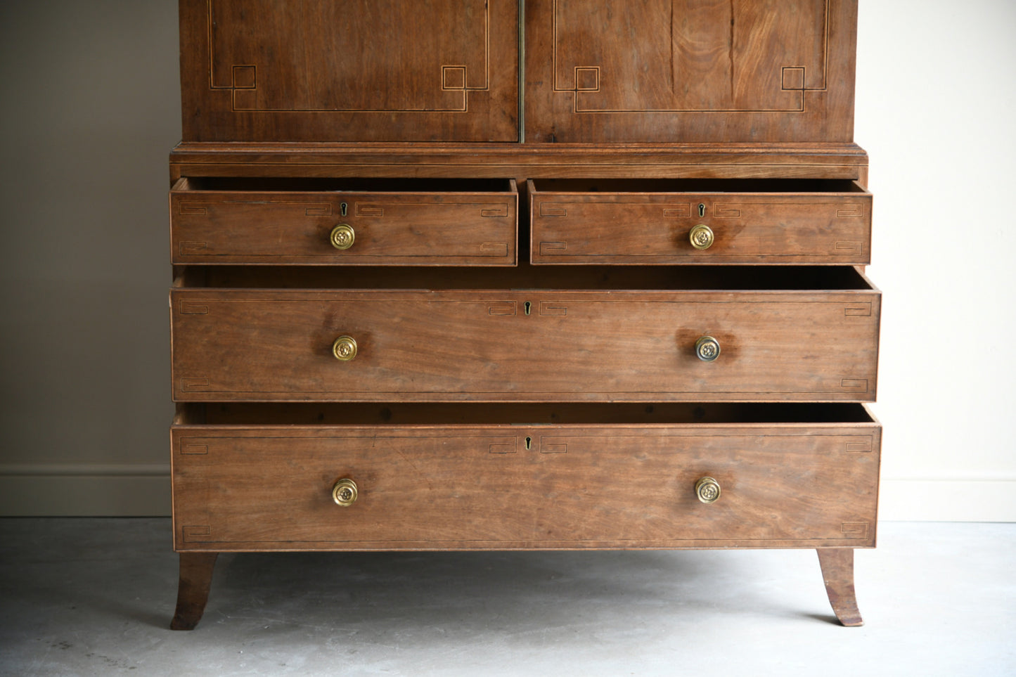 Regency Mahogany Linen Press