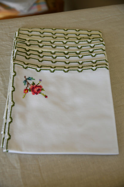 Embroidered Floral Tablecloth & Napkins