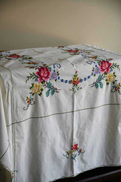 Embroidered Floral Tablecloth & Napkins