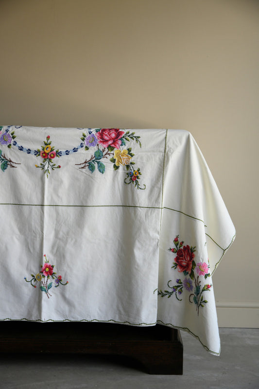 Embroidered Floral Tablecloth & Napkins