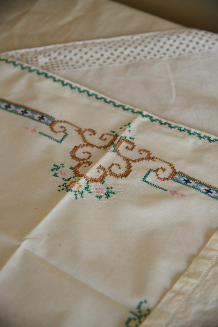 Vintage Tablecloths