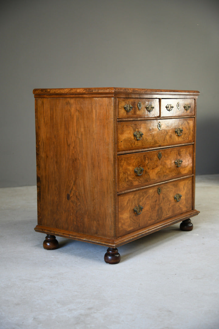 18th Century & Later Walnut Chest of Drawers