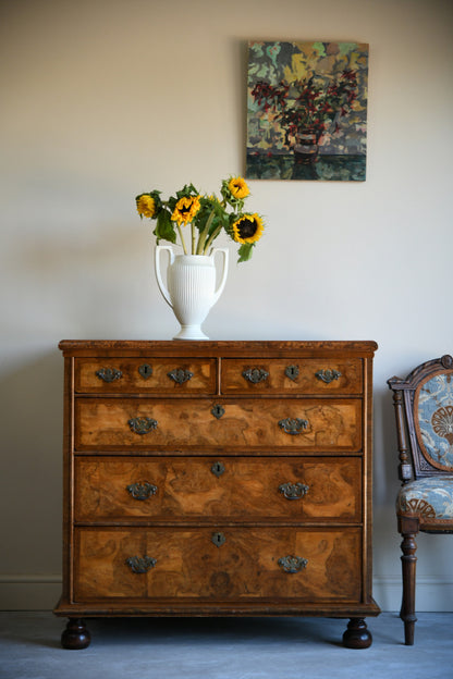 18th Century & Later Walnut Chest of Drawers