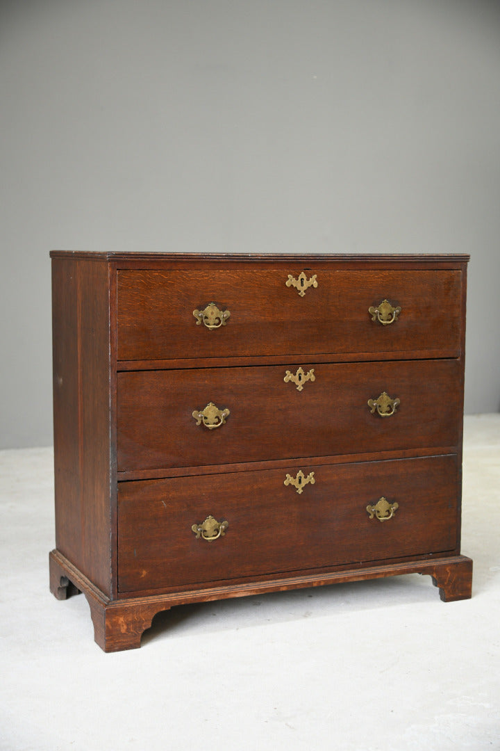 Antique Oak Chest of Drawers