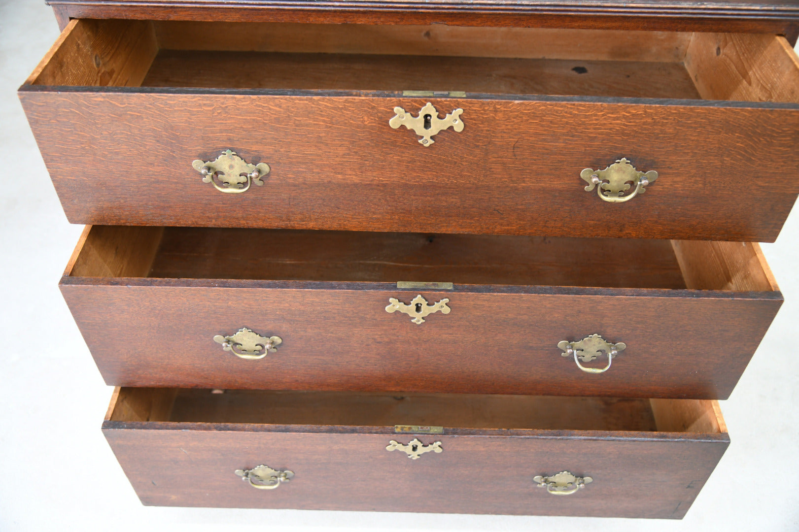 Antique Oak Chest of Drawers