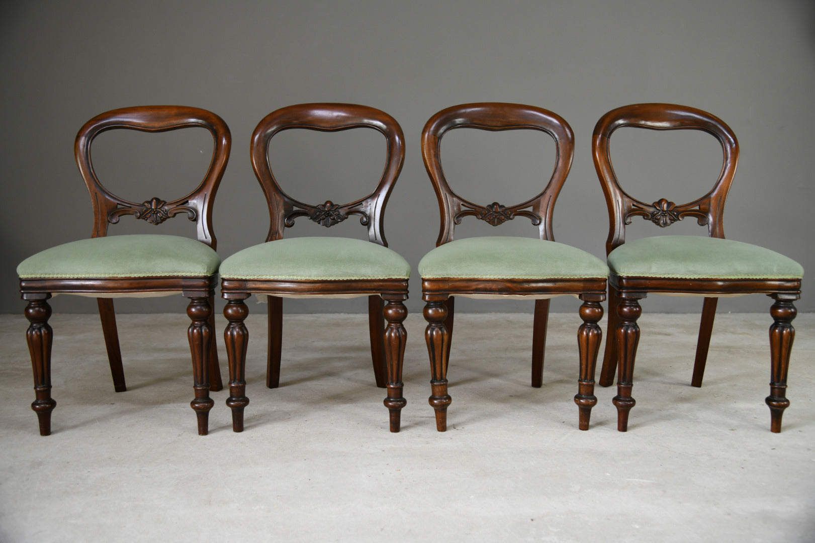 4 Victorian Style Dining Chairs