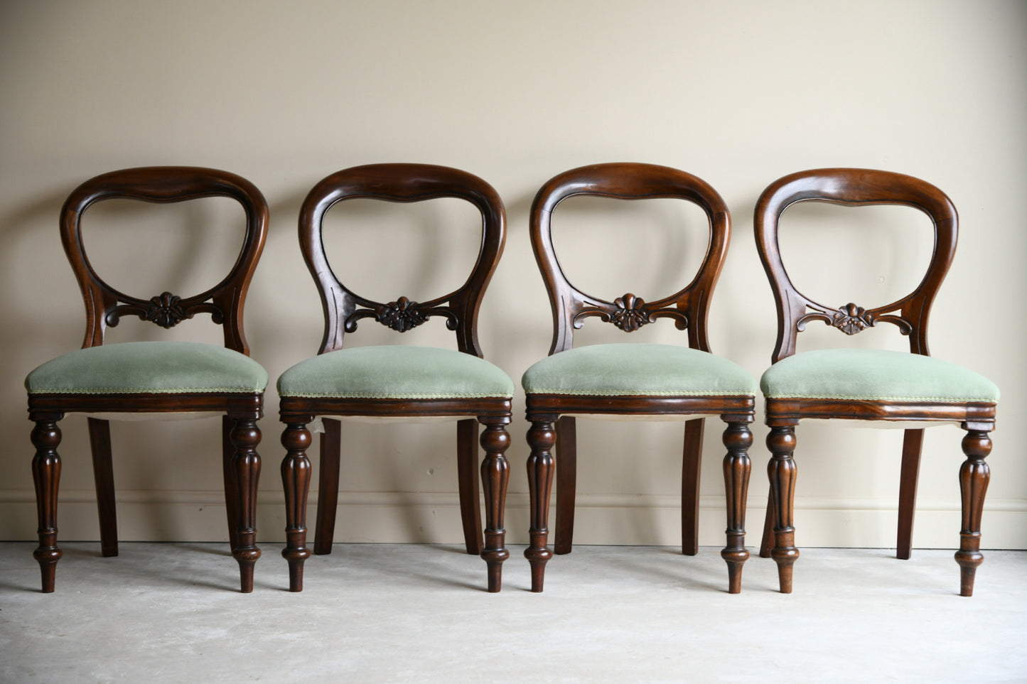 4 Victorian Style Dining Chairs