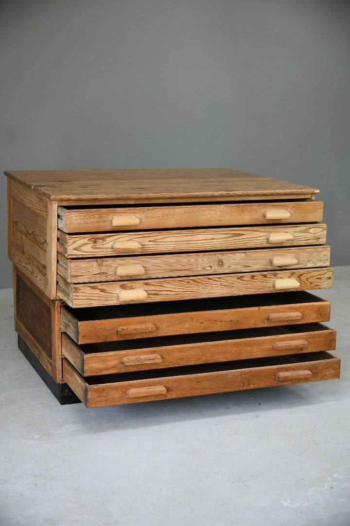 Large Pine Plan Chest