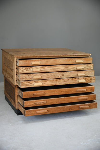 Large Pine Plan Chest