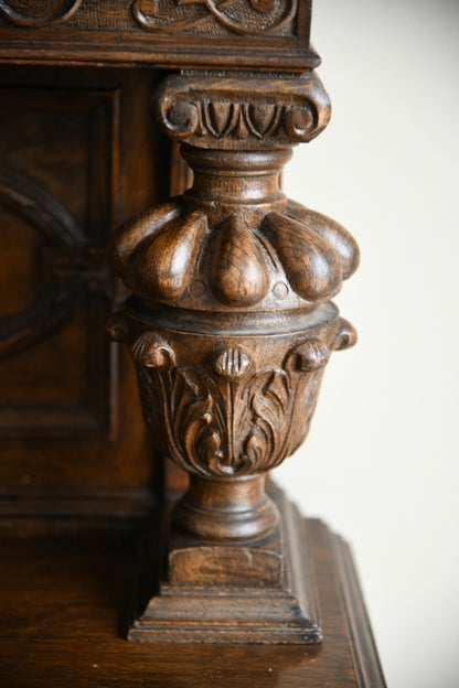 Early 20th Century Continental Oak Sideboard