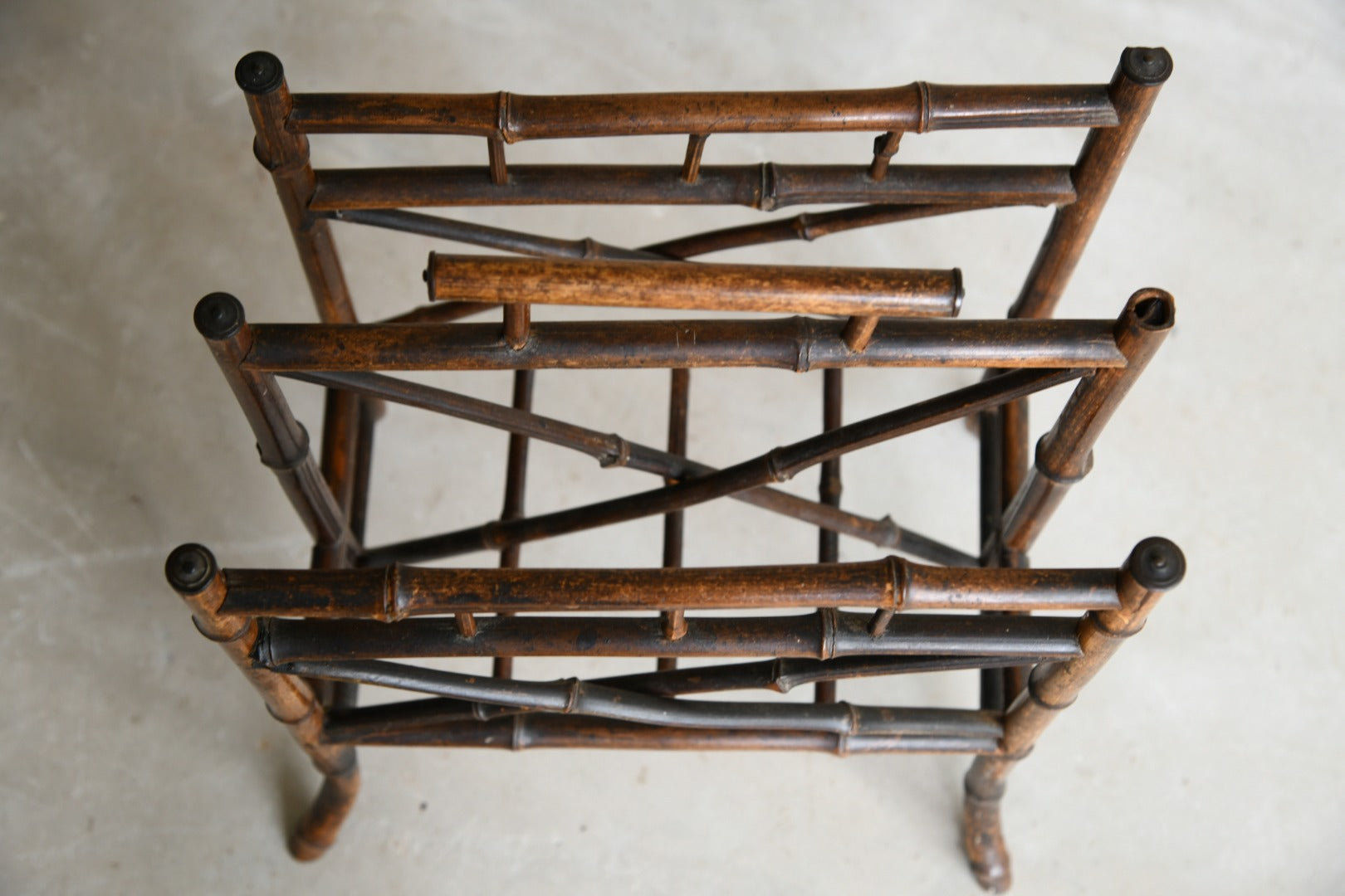 Victorian Aesthetic Style Magazine Rack