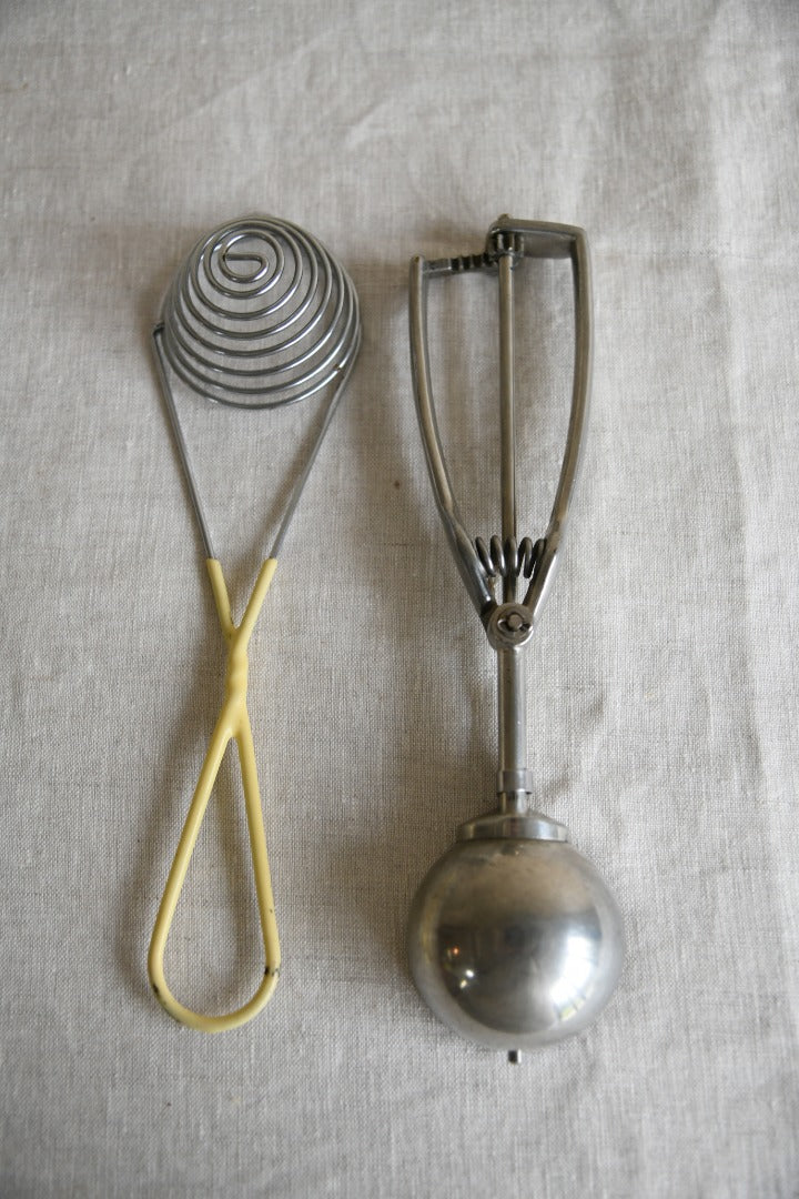 Ice Cream Scoop & Pea Ladle