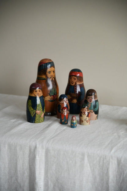 Russian Matryoshka Nesting Dolls