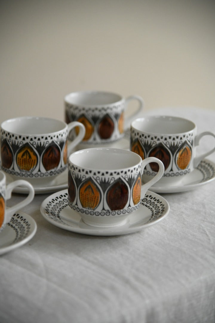 5 Retro Broadhurst Ironstone Cups & Saucers