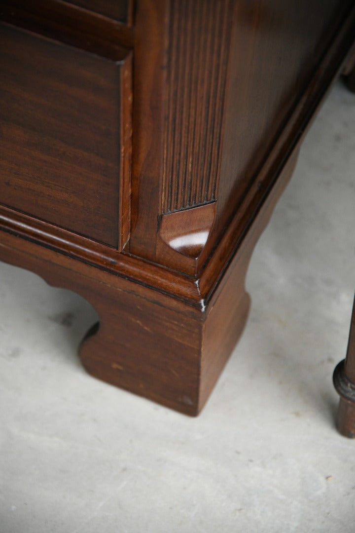 Antique Mahogany Chest of Drawers