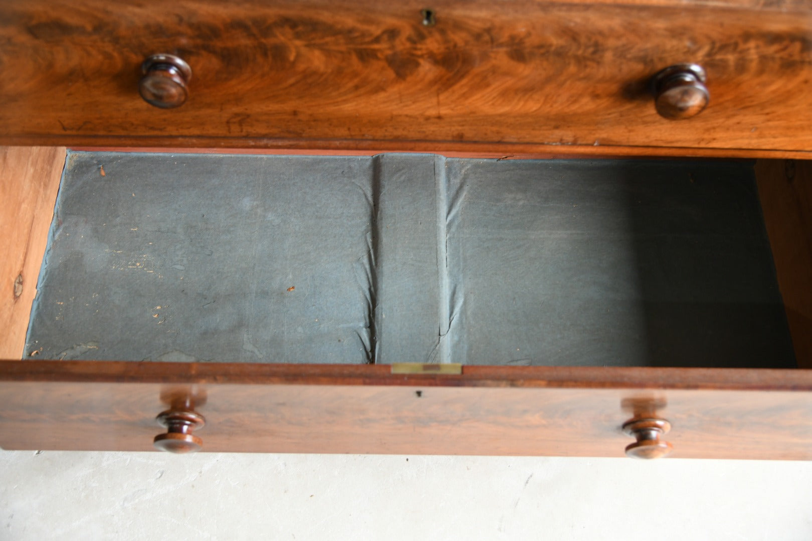 Straight Front Mahogany Chest of Drawers