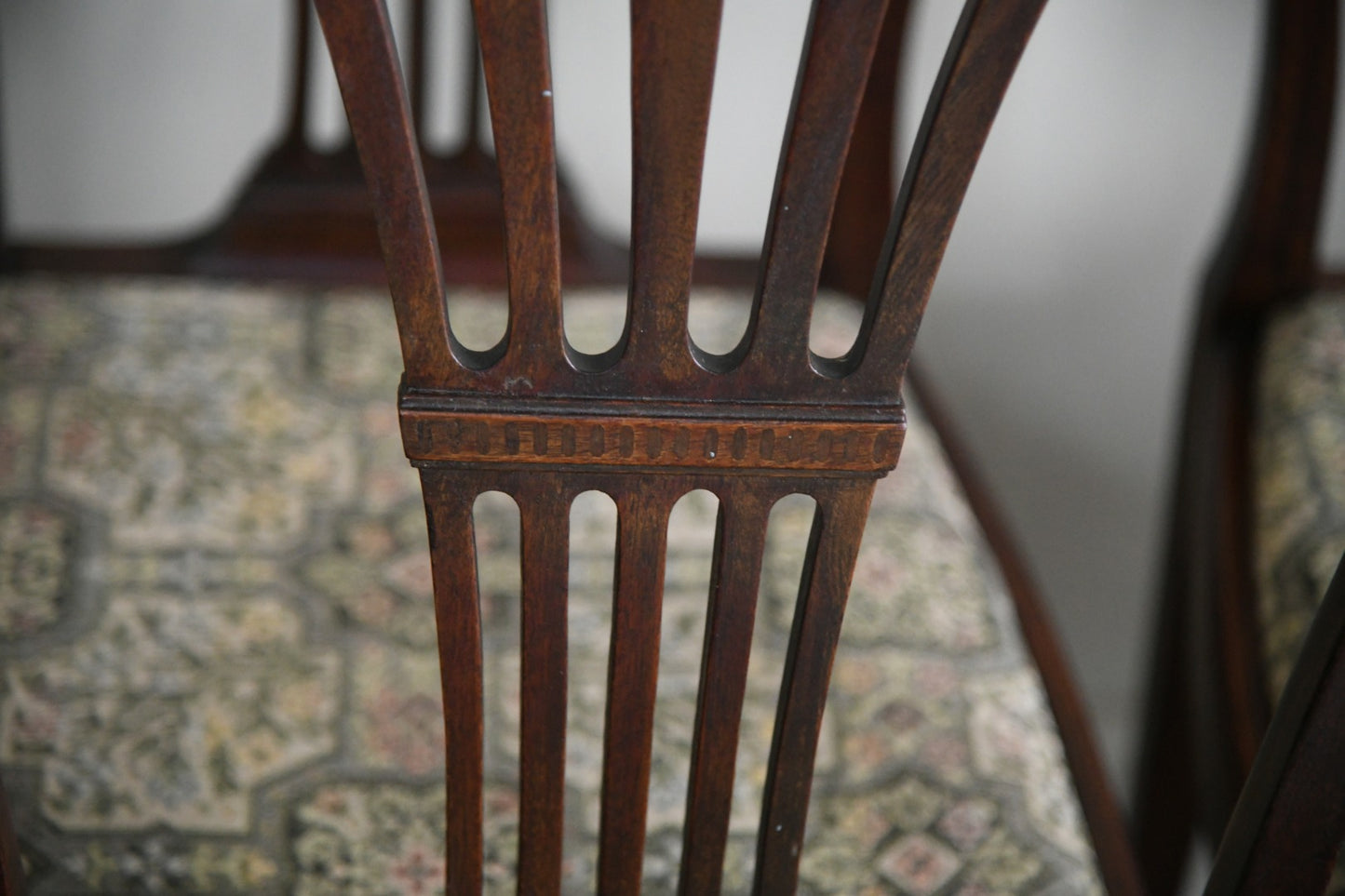 Set 8 Mahogany Heppelwhite Style Dining Chairs