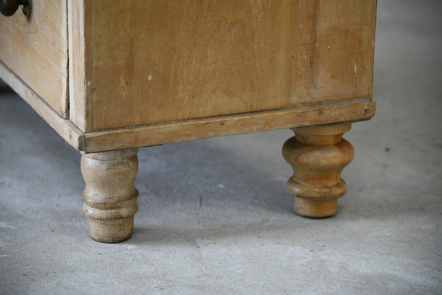 Rustic Pine Chest of Drawers