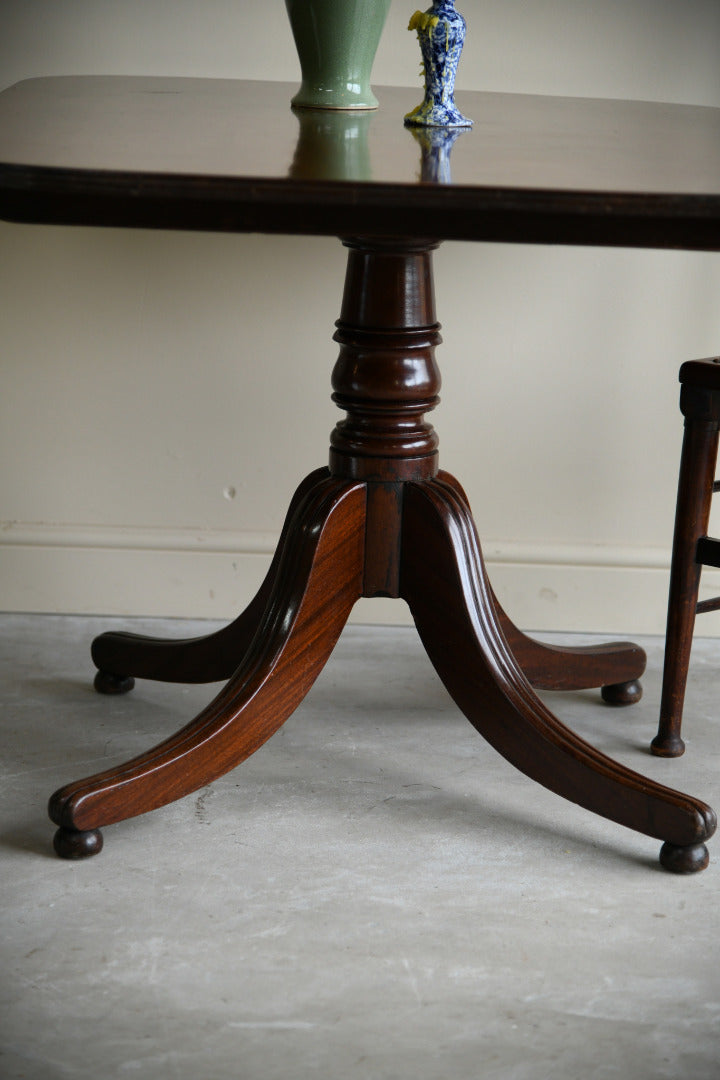 Antique Mahogany Breakfast Table