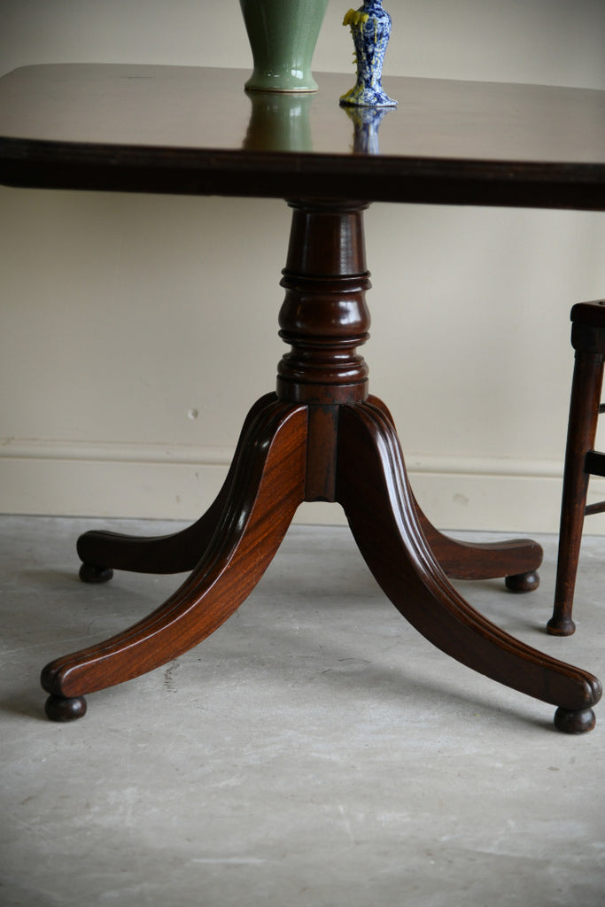 Antique Mahogany Breakfast Table