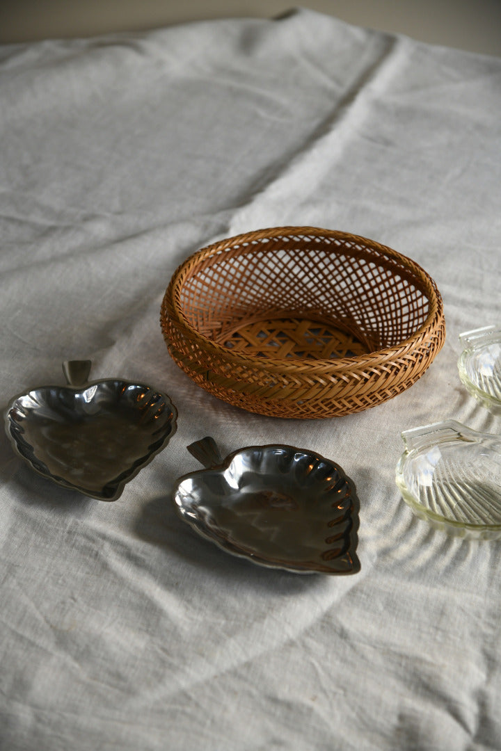 Basket & Serving Dishes