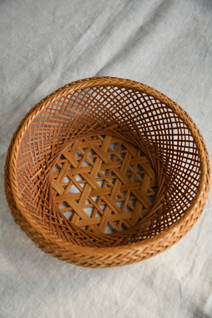 Basket & Serving Dishes