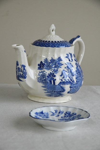 Vintage Sadler Willow Teapot