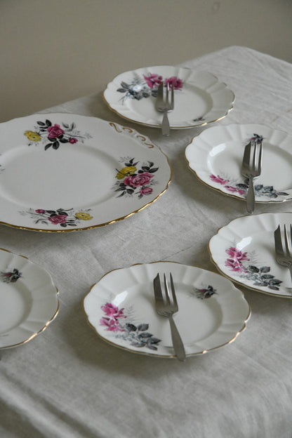 Vintage Cake Plate & 6 Tea Plates