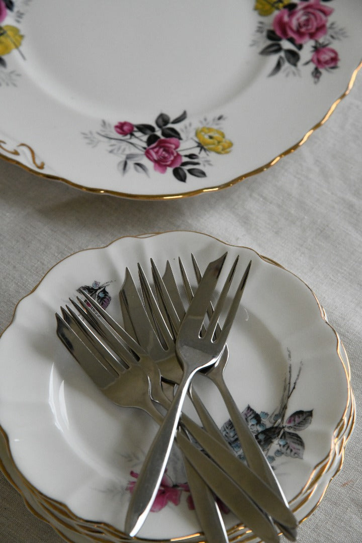 Vintage Cake Plate & 6 Tea Plates