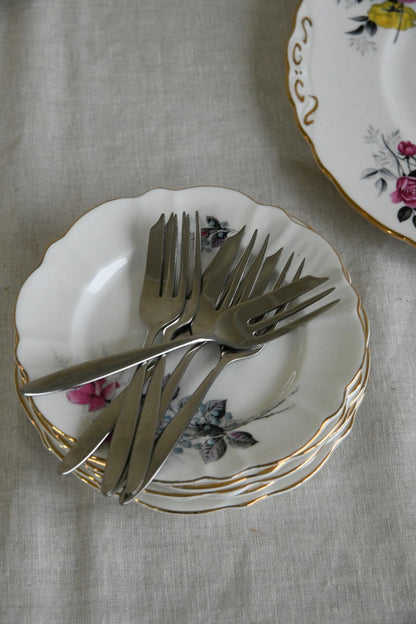 Vintage Cake Plate & 6 Tea Plates