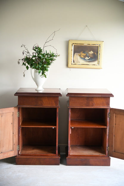 Pair Victorian Mahogany Pedestals