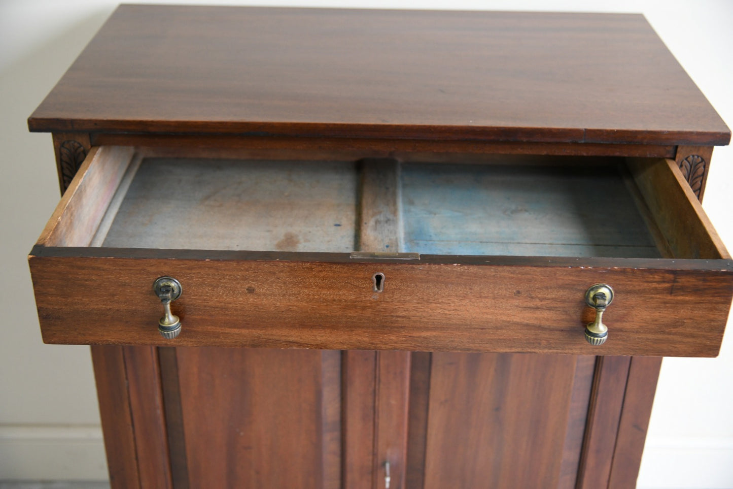 Early 20th Century Mahogany Cabinet