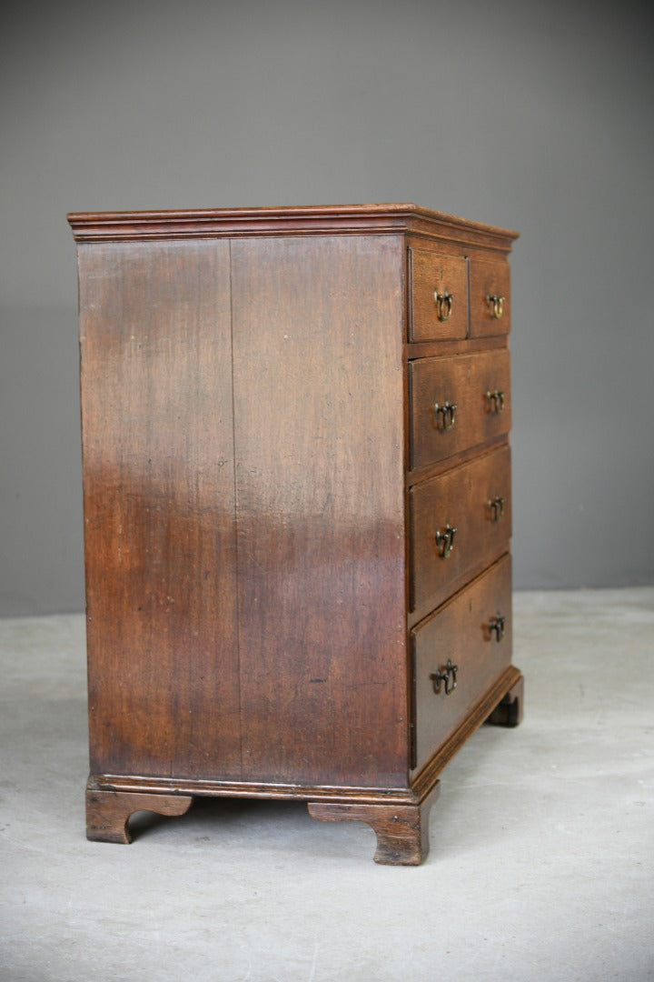 Georgian Oak Chest of Drawers