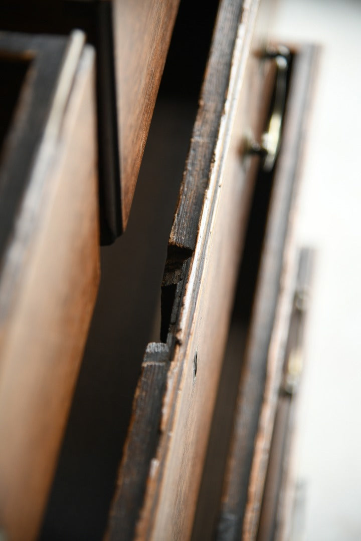 Georgian Oak Chest of Drawers