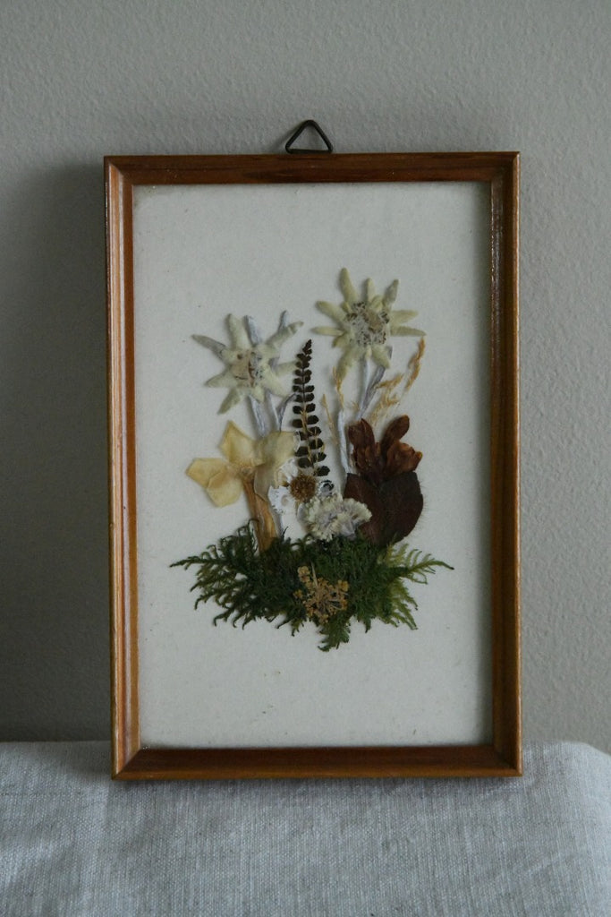 1970s Dried Flower Picture