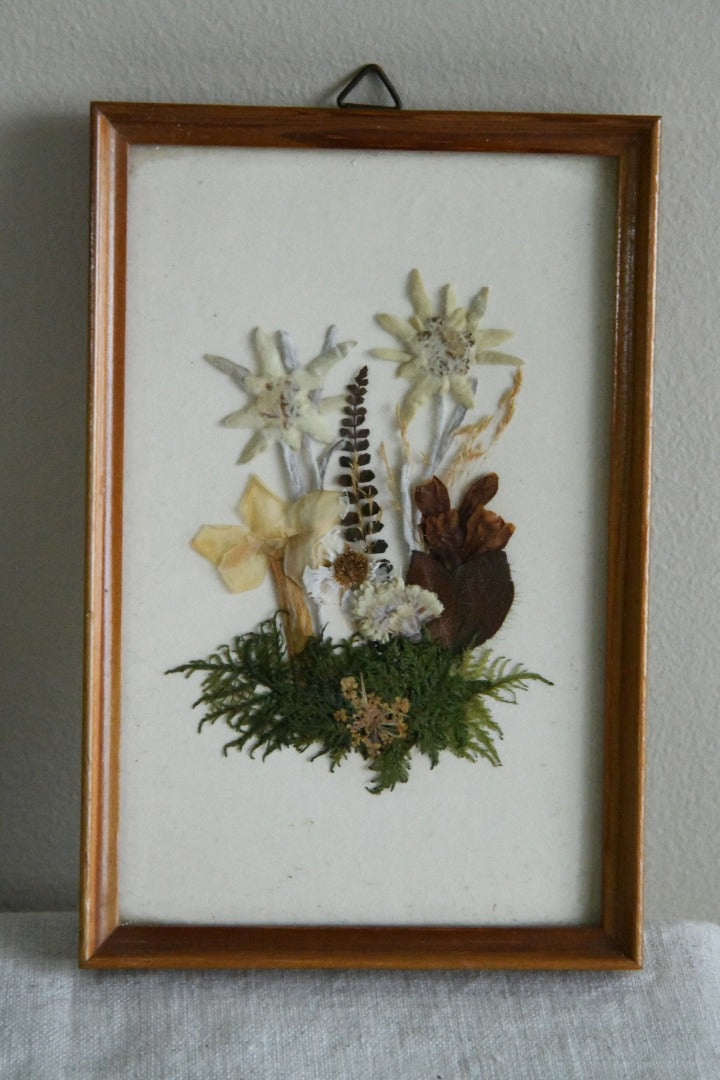 1970s Dried Flower Picture