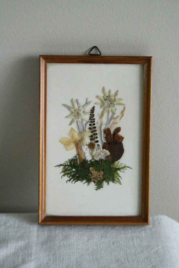 1970s Dried Flower Picture