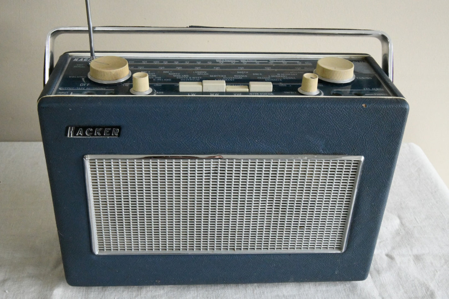 Vintage Radio Hacker Sovereign II