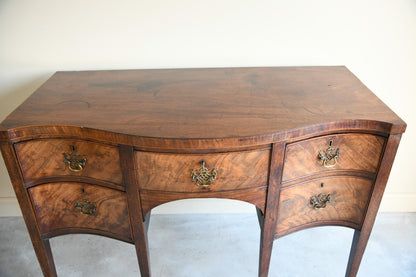 Georgian Mahogany Serpentine Sideboard