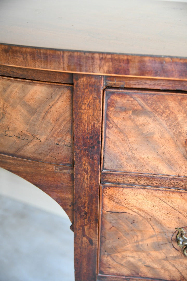 Georgian Mahogany Serpentine Sideboard