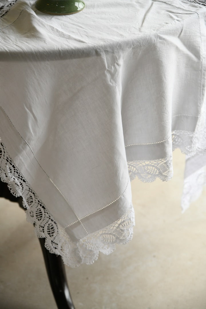 Good Quality Lace and Linen Tablecloth