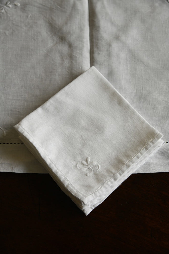 Linen Tray Cloth & 4 Napkins