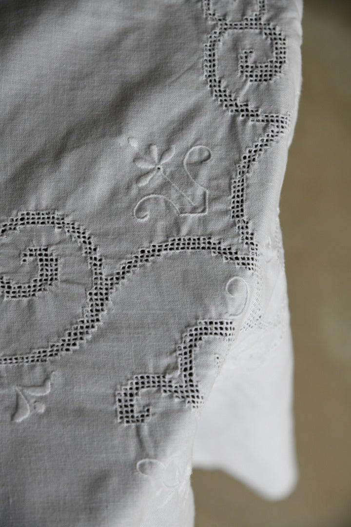 Vintage Embroidered White Cotton Rectangular Tablecloth