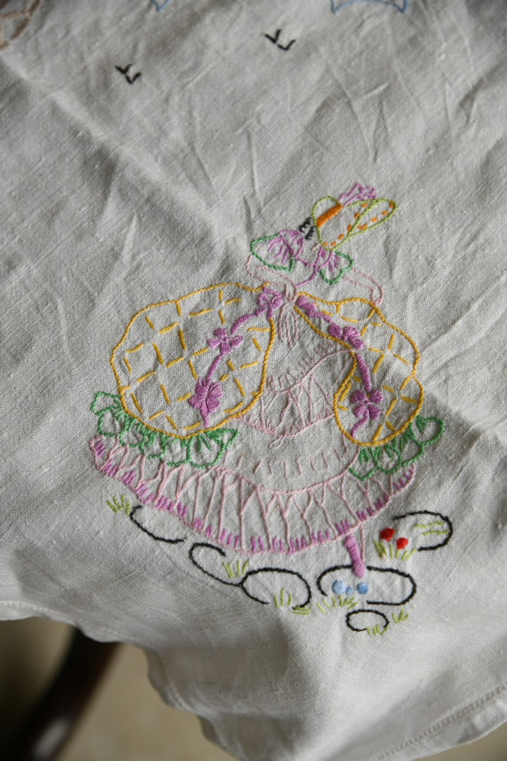 Crinoline Lady Small Tablecloth