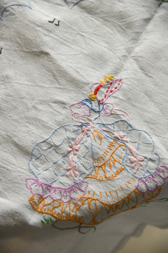 Crinoline Lady Small Tablecloth