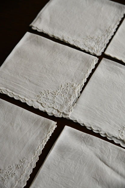 6 Vintage Napkins